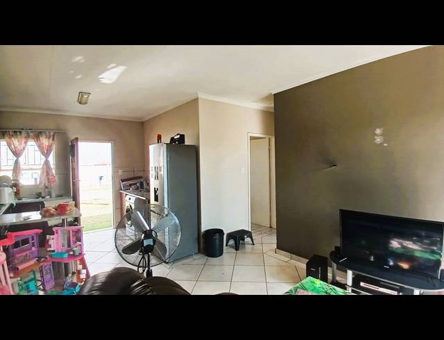 2 BEDROOM TOWNHOUSE FOR SALE IN RIVERSDALE
